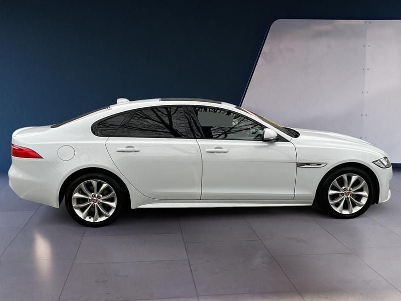 Used Jaguar XF R-Sport 180 HP (132 kW) 2017 White Sedan