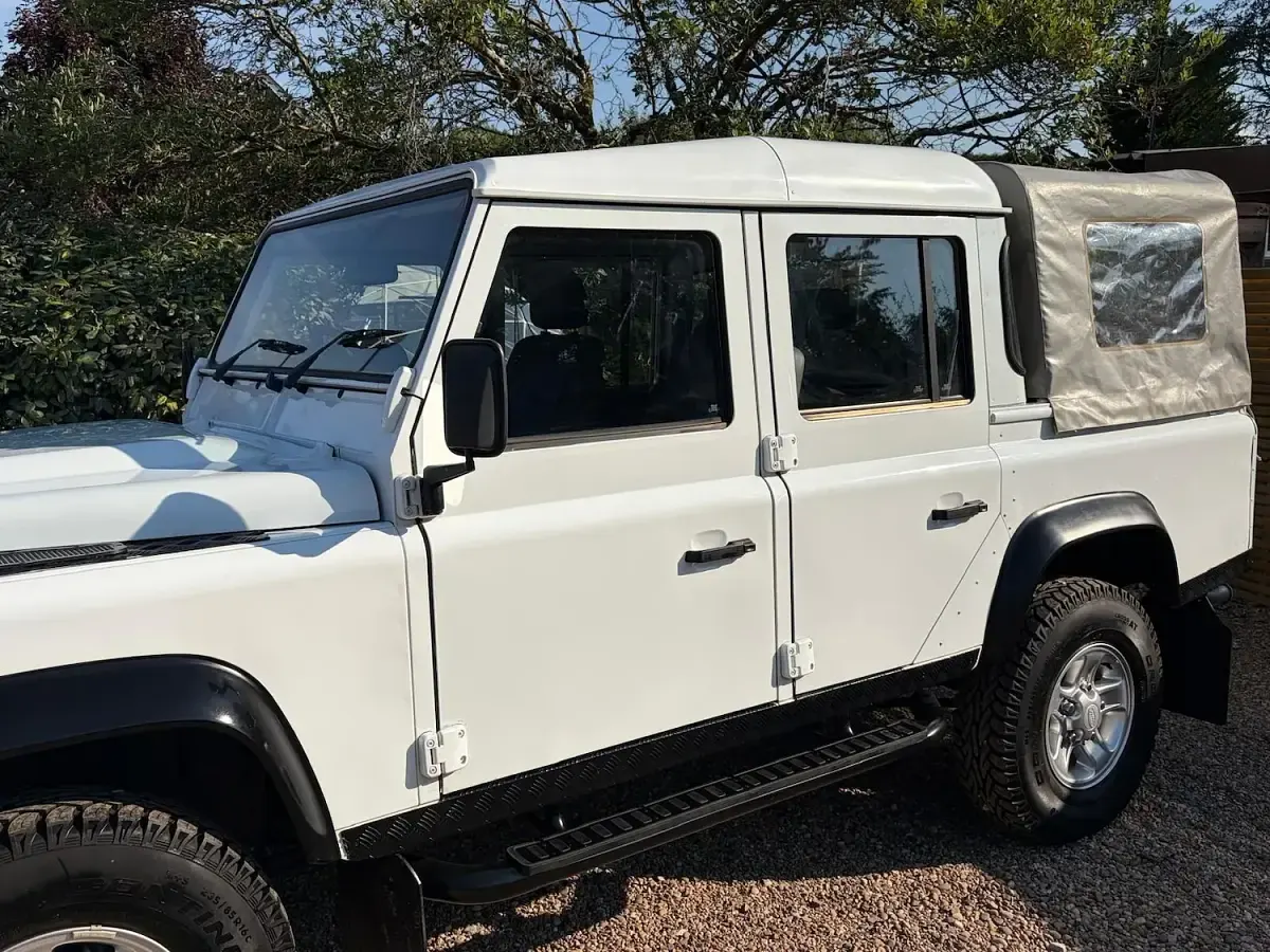 Used Land Rover Defender 2011 White Pickup