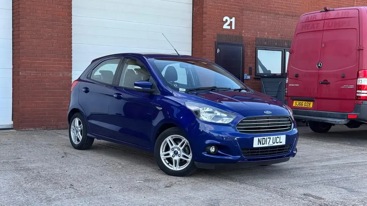 Used Ford Ka Plus Zetec 85 HP (62 kW) 2017 Blue Hatchback