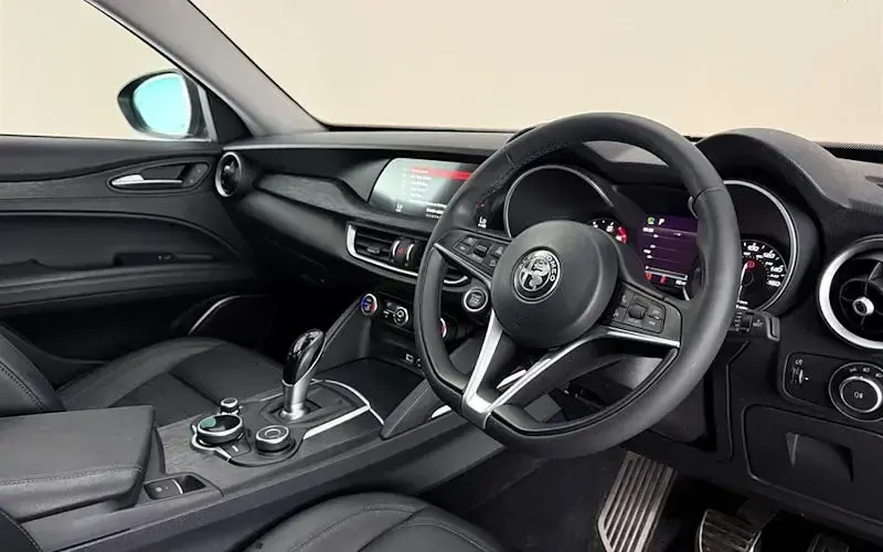 Used Alfa Romeo Stelvio 200 HP (147 kW) 2019 Red SUV