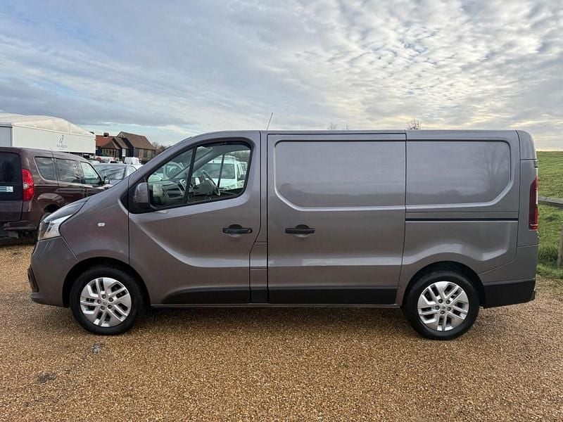Used Renault Trafic 2019 Grey MPV