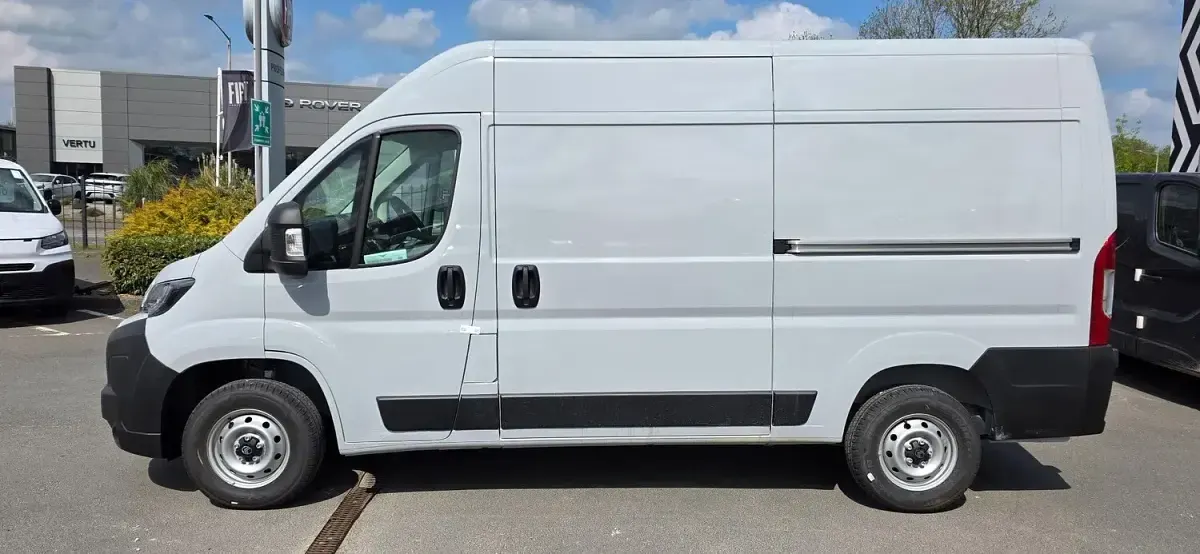 New Citroën Relay 2026 Grey Van