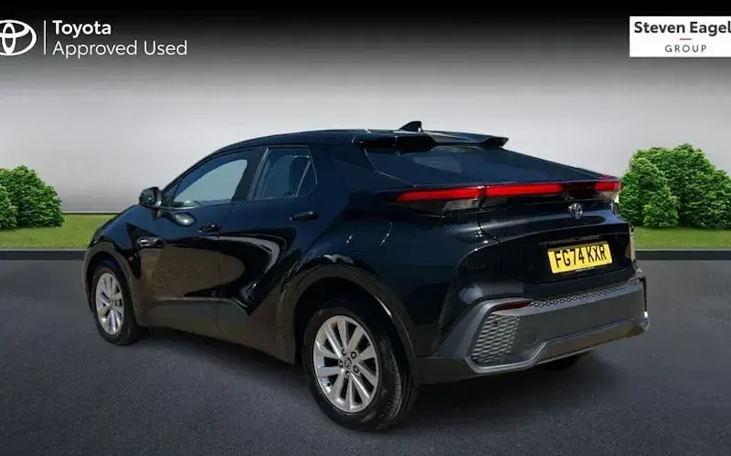 Used Toyota C-HR 140 HP (102 kW) 2026 SUV
