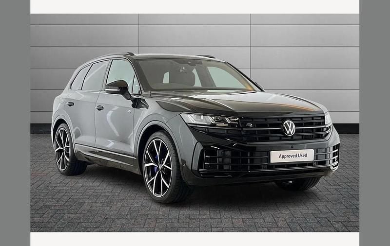Black Used 2025 VW Touareg R SUV | £59,990 (Fair price) - Image 1/3