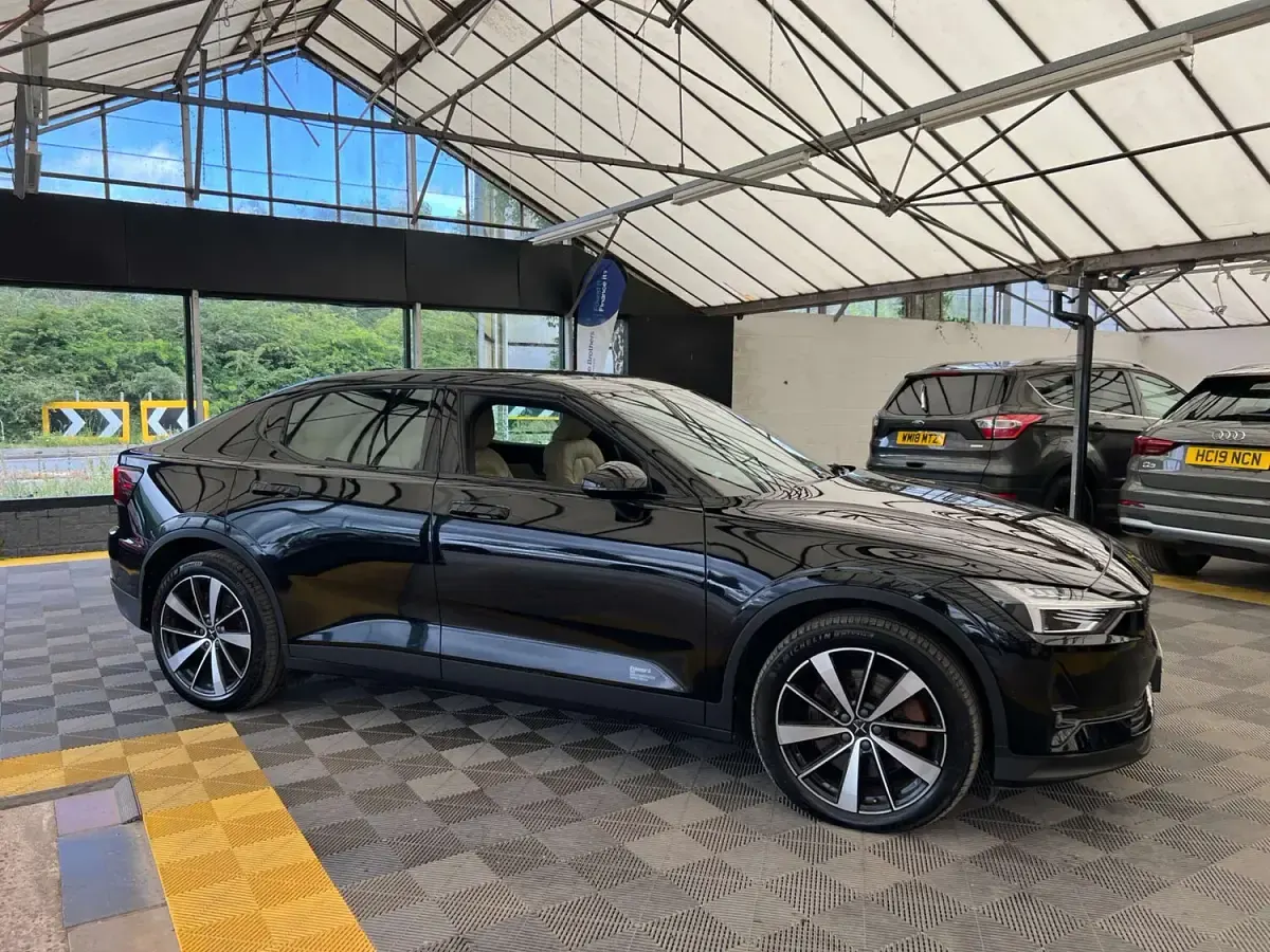 Used Polestar 2 300 kW (408 HP) 2021 Black Hatchback