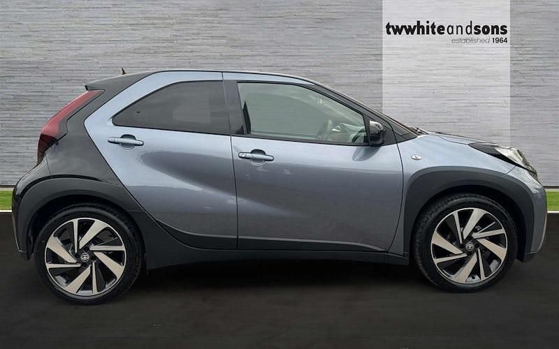Used Toyota Aygo X 72 HP (52 kW) 2025 SUV