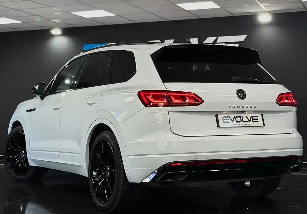 Used VW Touareg Black Edition 340 HP (250 kW) 2022 White SUV