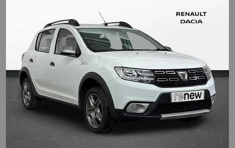 Used Dacia Sandero Essentiel 73 HP (53 kW) 2019 White SUV