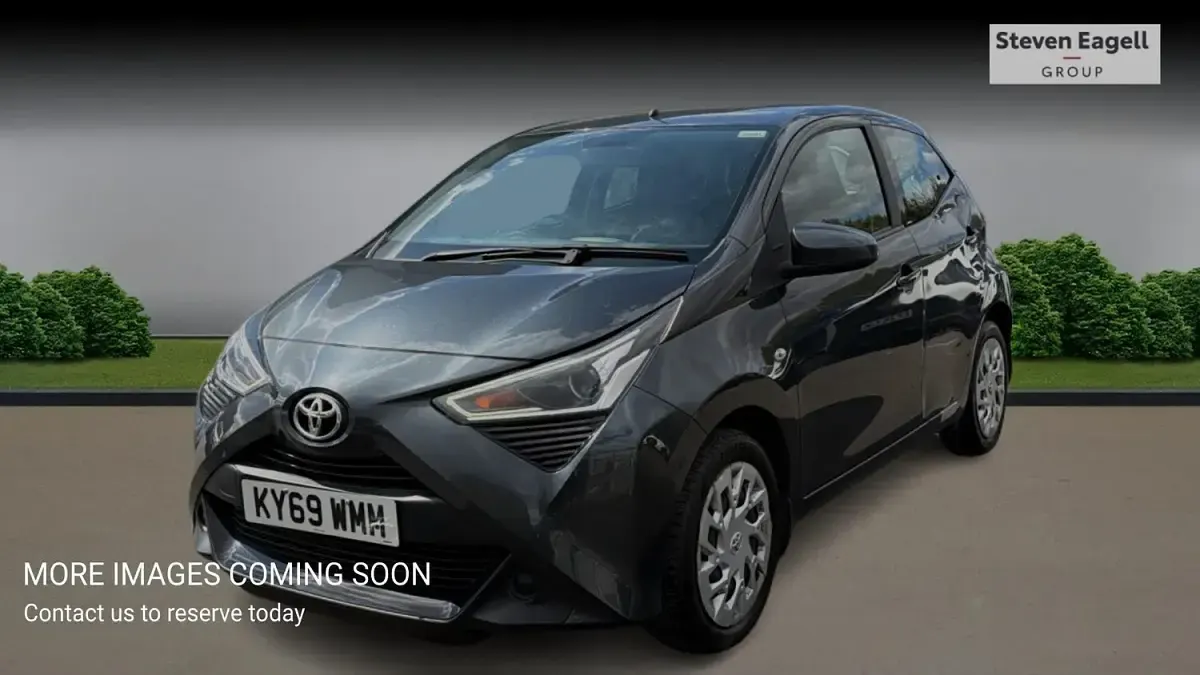 Used Toyota Aygo X-play 72 HP (52 kW) 2019 Grey Hatchback