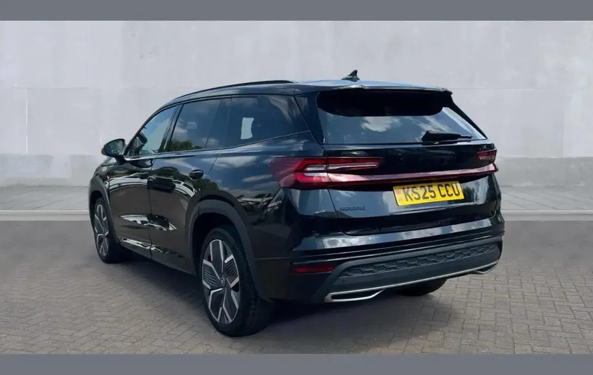 Used Skoda Kodiaq SportLine 193 HP (141 kW) 2025 Black magic pearl effect SUV