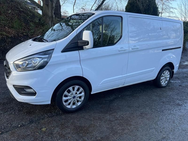 Used Ford Transit Custom Limited 130 HP (95 kW) 2021 White Van