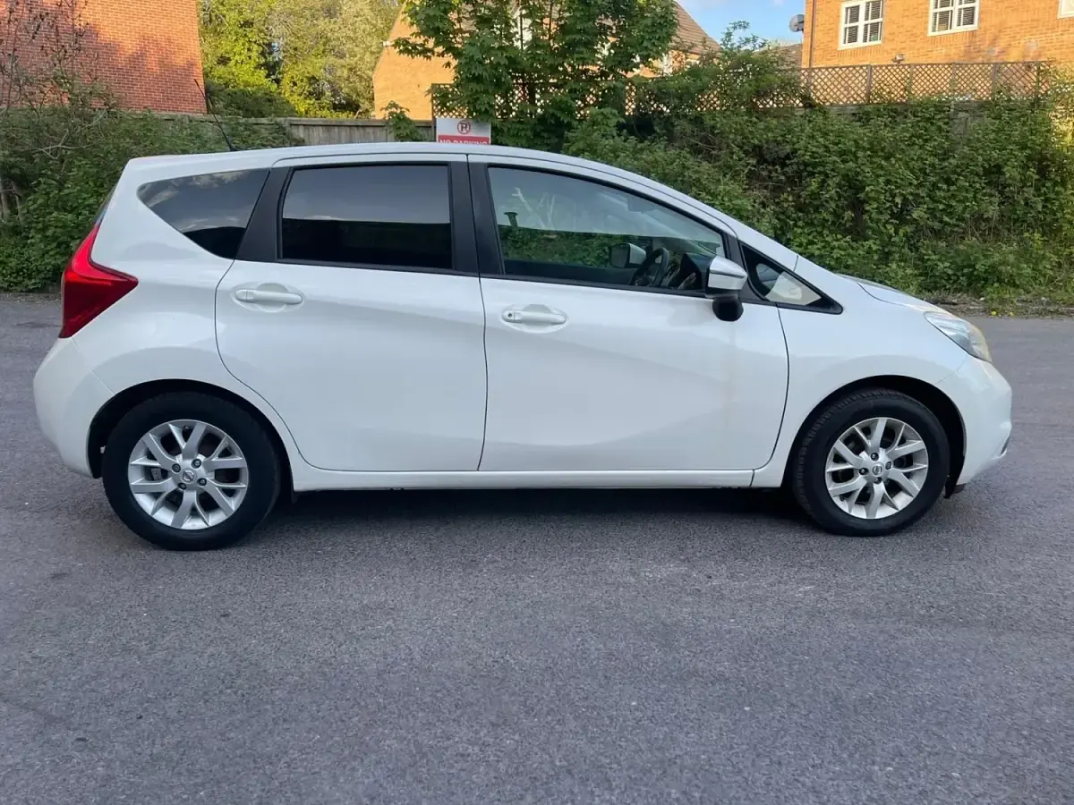 Begagnad Nissan Note Acenta 2013 Vit Halvkombi