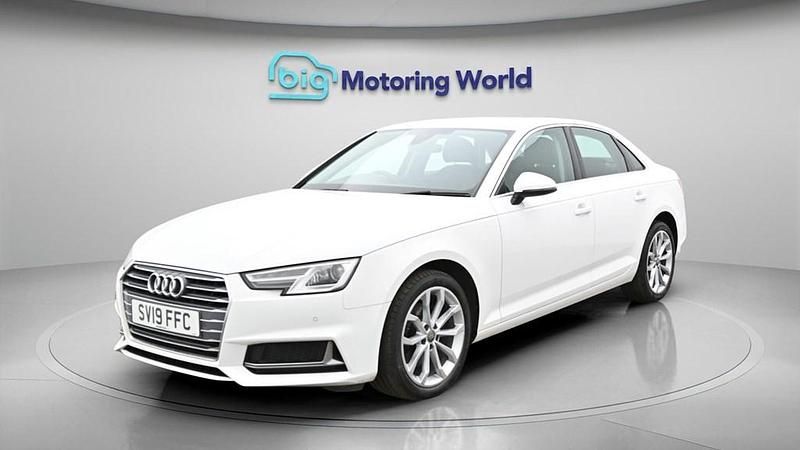 Used Audi A4 Sport 150 HP (110 kW) 2019 White Sedan