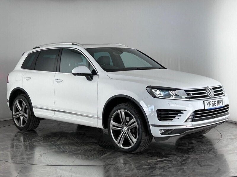 White Used 2016 VW Touareg R-line Plus SUV | £18,800 (Good price) - Image 1/3