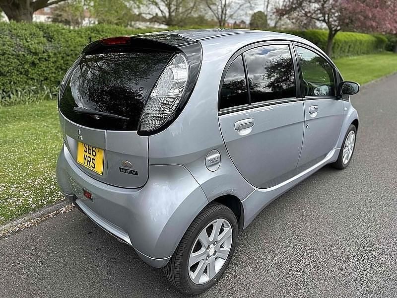 Used Mitsubishi i 67 HP (49 kW) 2009 Silver Hatchback