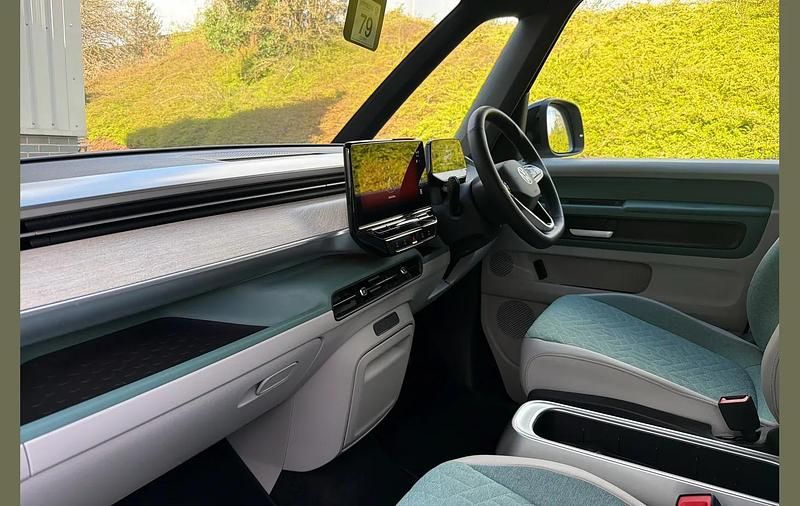 Used VW ID. Buzz Pro 150 kW (204 HP) 2023 White MPV