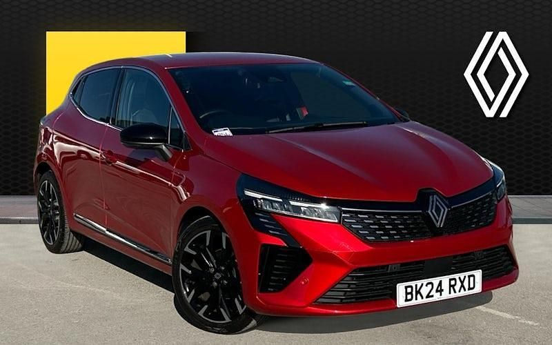 Used Renault Clio V Techno 90 HP (66 kW) 2024 Red  Hatchback