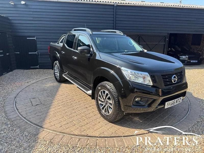 Black Used 2016 Nissan Navara Tekna Pickup | £11,000 (Fair price) - Image 1/4