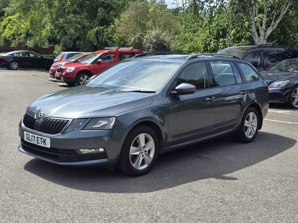 Used Skoda Octavia SE 150 HP (110 kW) 2017 Grey Estate