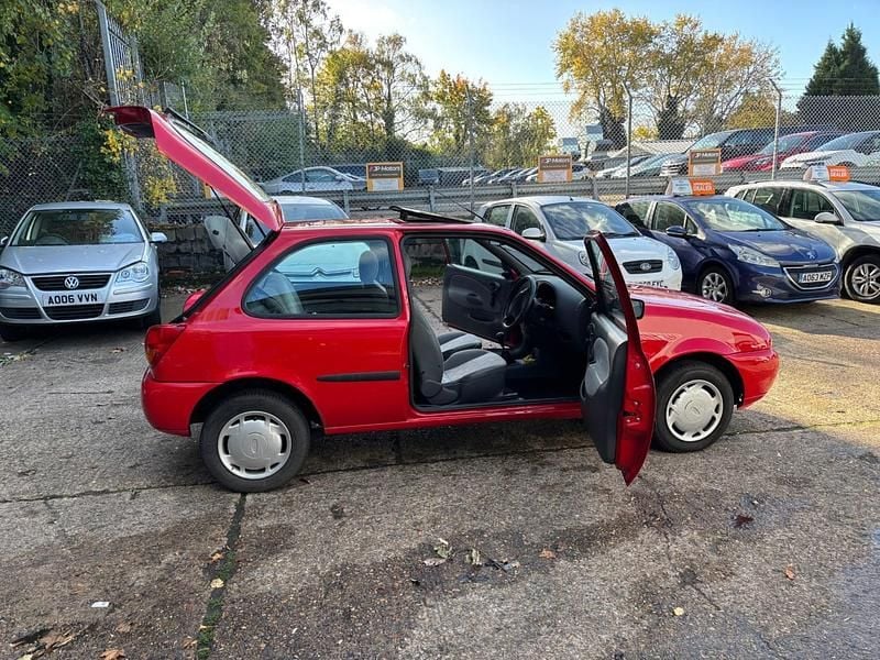 Used Ford Fiesta Finesse 1999 Red Hatchback