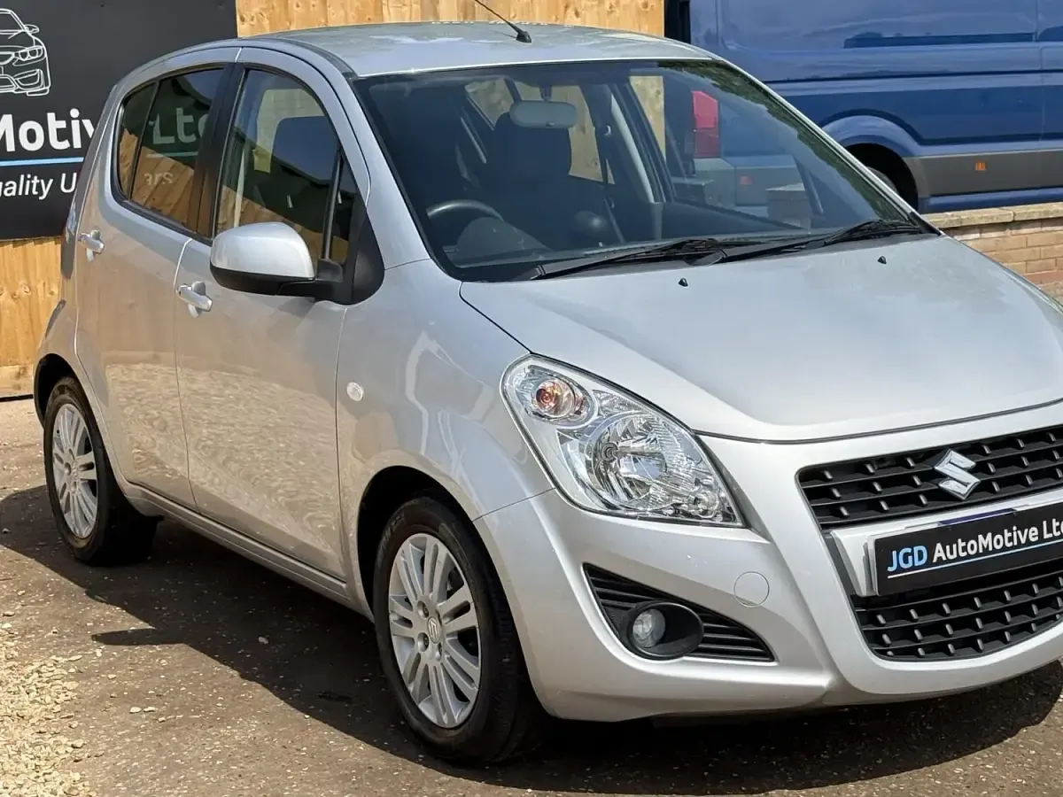 Used Suzuki Splash SZ4 94 HP (69 kW) 2014 Silver Hatchback