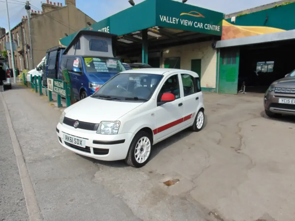 Used Fiat Panda Active 69 HP (50 kW) 2011 White Hatchback