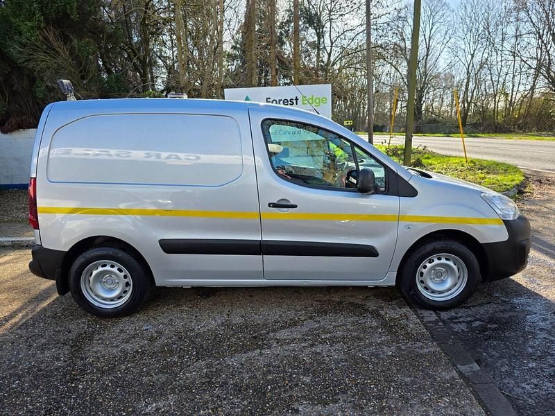 Used Peugeot Partner 98 HP (72 kW) 2019 Silver MPV