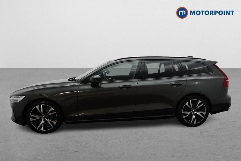 Used Volvo V60 R-Design 197 HP (144 kW) 2021 Grey Estate