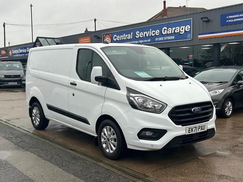 White Used 2022 Ford Transit Custom Trend Van | £13,995 (Fair price) - Image 1/2