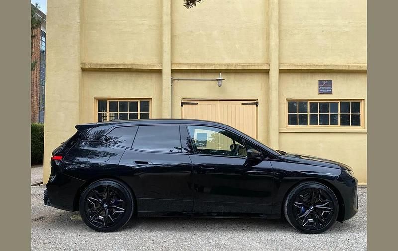 New BMW iX M Sport 300 kW (408 HP) 2025 Black SUV