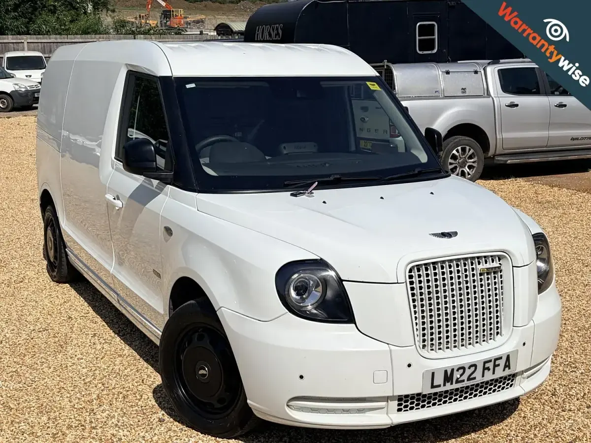 Used LEVC VN5 City 42 HP (30 kW) 2022 White MPV