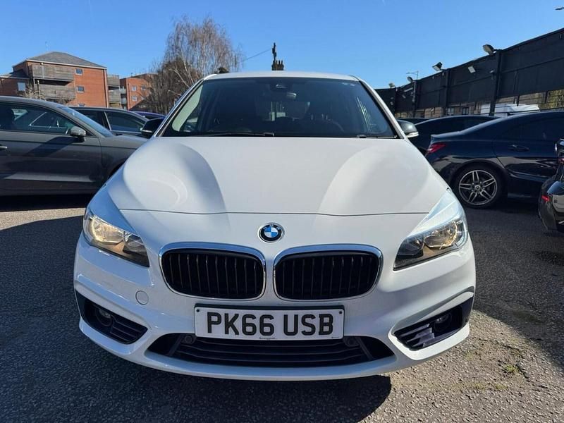 Używany BMW 218 Sport Line 2016 Biały Kombi