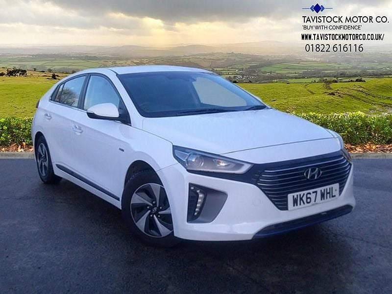 White Used 2017 Hyundai Ioniq Premium Hatchback | £9,795 (Fair price) - Image 1/3