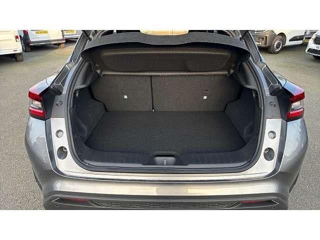Used Nissan Juke N-Connecta 114 HP (83 kW) 2025 Grey SUV