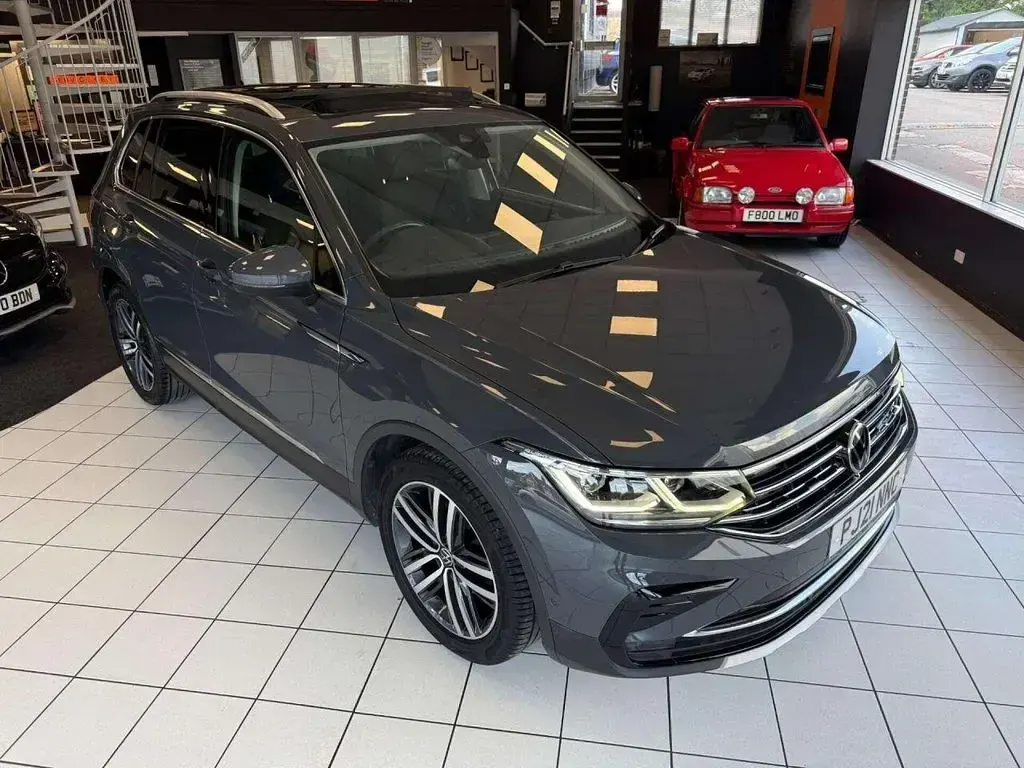 Used VW Tiguan Elegance 150 HP (110 kW) 2021 Grey SUV