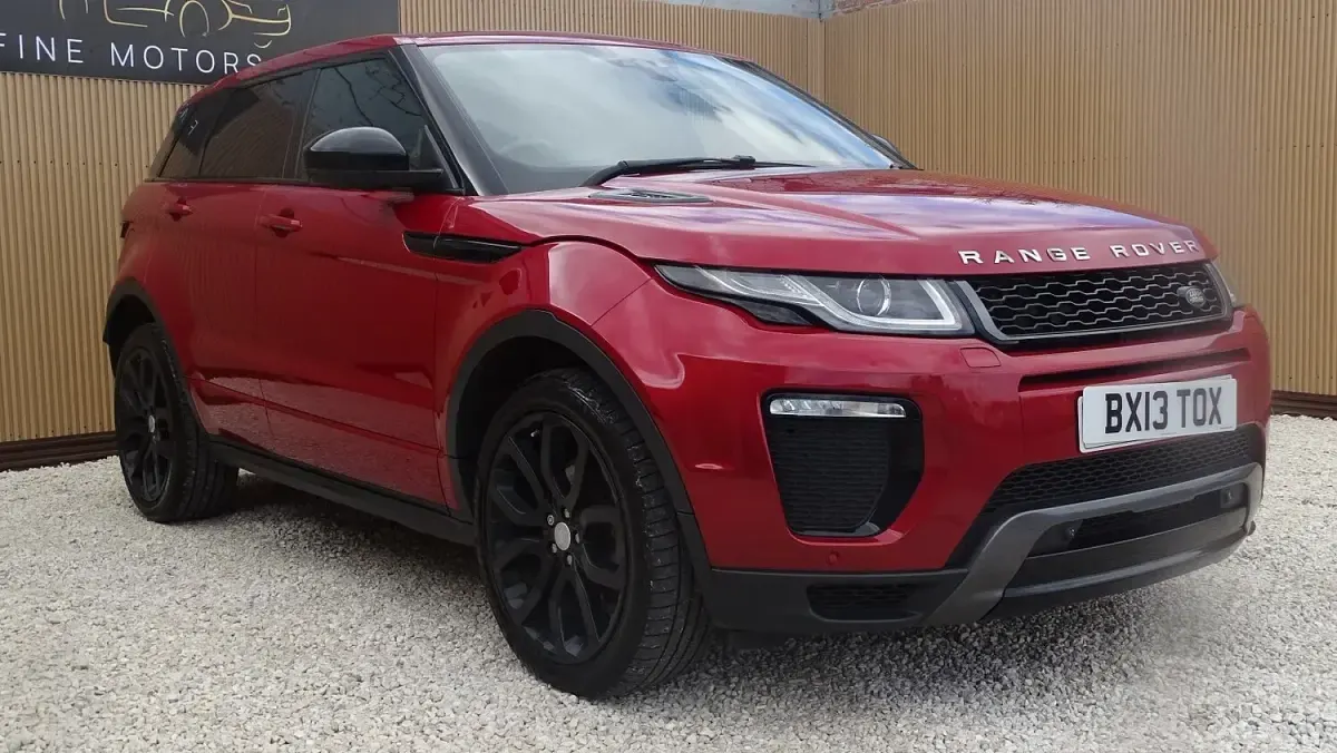 Used Land Rover Range Rover evoque HSE Dynamic 2017 Red Estate