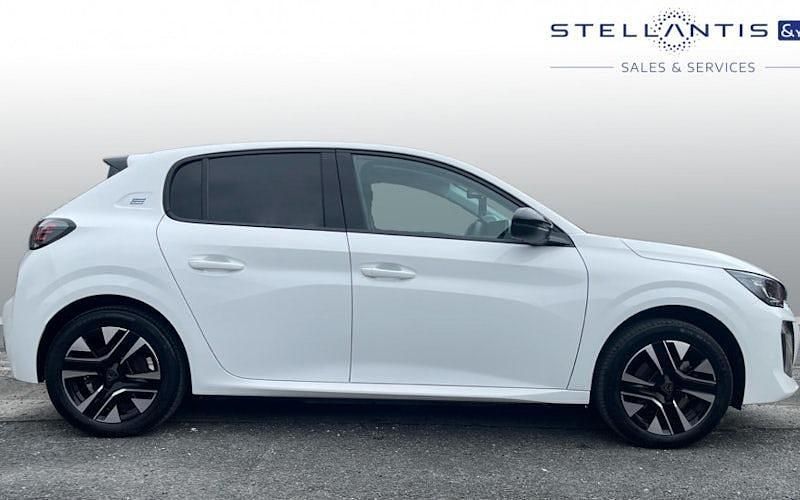 Used Peugeot e-208 Allure 100 kW (136 HP) 2026 Hatchback