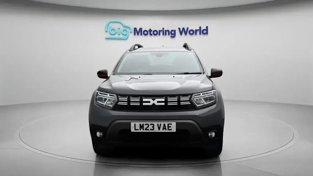 Used Dacia Duster Extreme 130 HP (95 kW) 2023 Grey SUV
