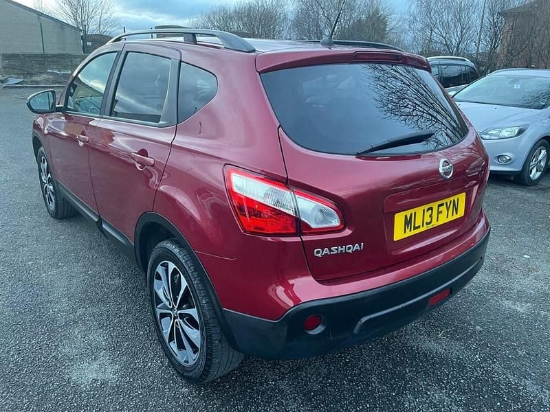Used Nissan Qashqai 360º 117 HP (86 kW) 2013 Red SUV