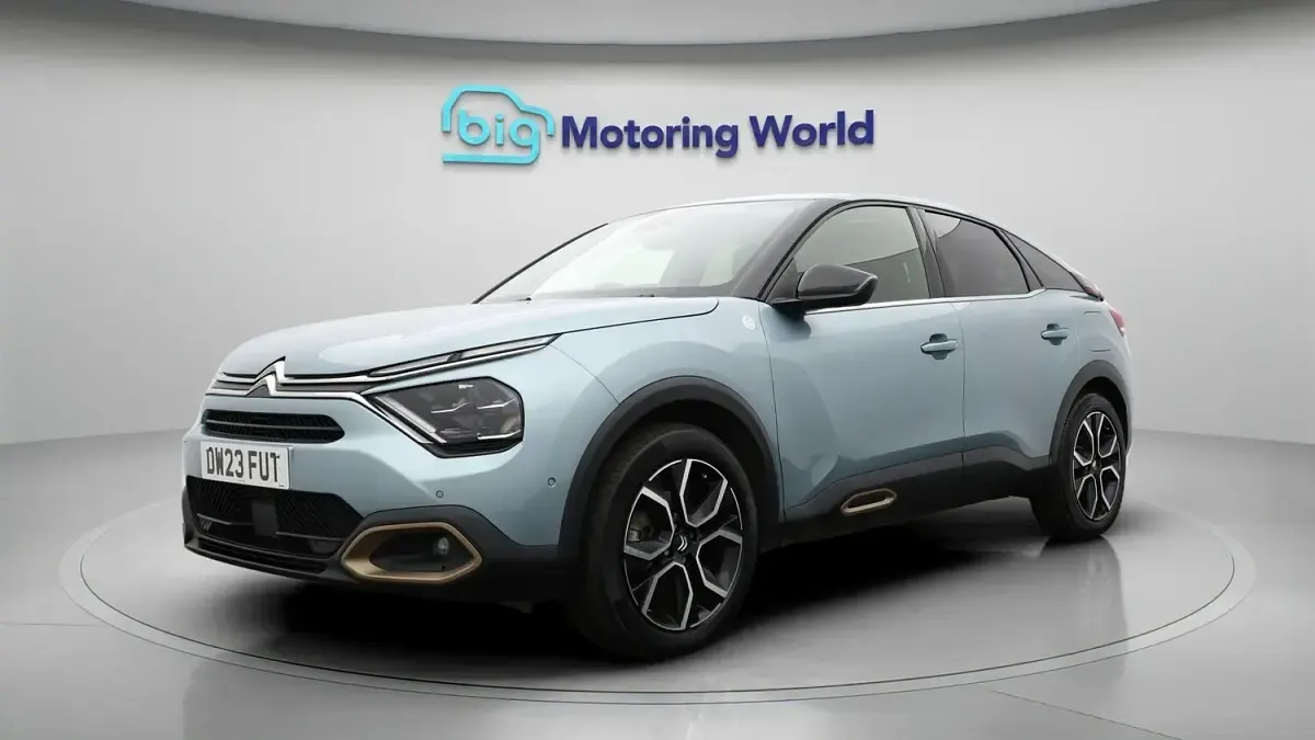 Used Citroën e-C4 2023 Blue Hatchback