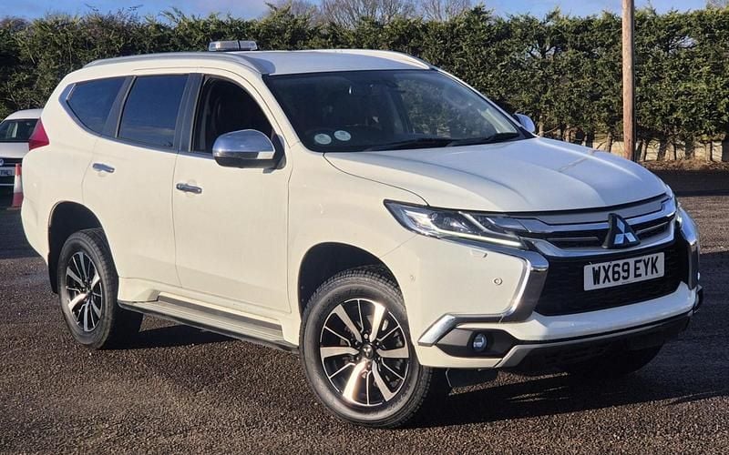 White Used 2019 Mitsubishi Shogun SUV | £15,495 (Super price) - Image 1/4