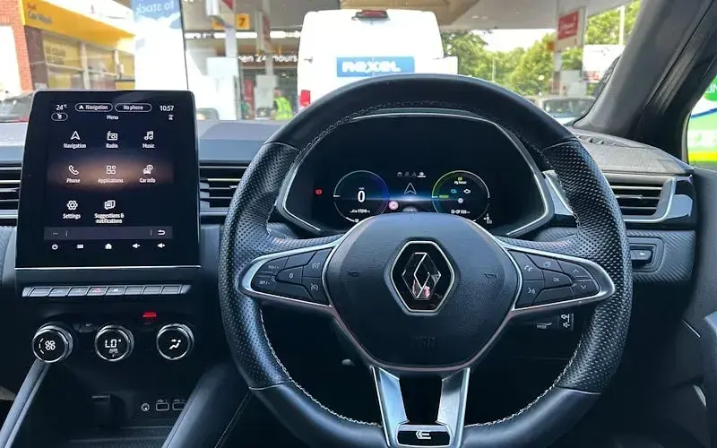 Used Renault Captur Engineered 160 HP (117 kW) 2023 Black SUV