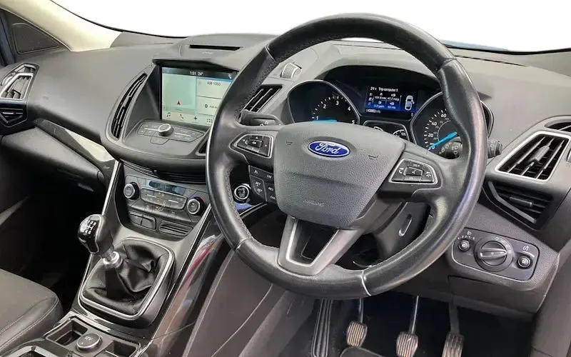 Used Ford Kuga Titanium 150 HP (110 kW) 2017 White SUV