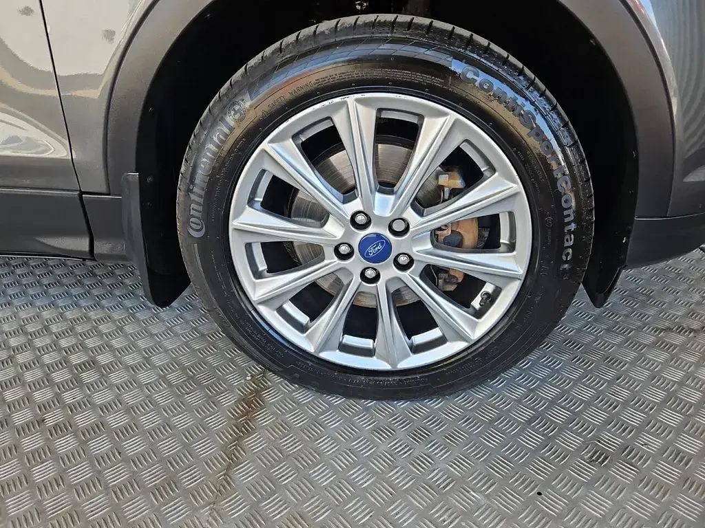 Used Ford Kuga Titanium 150 HP (110 kW) 2019 Grey SUV