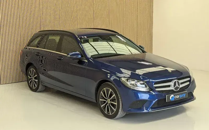 Used Mercedes C220 SE 194 HP (142 kW) 2018 Blue Estate