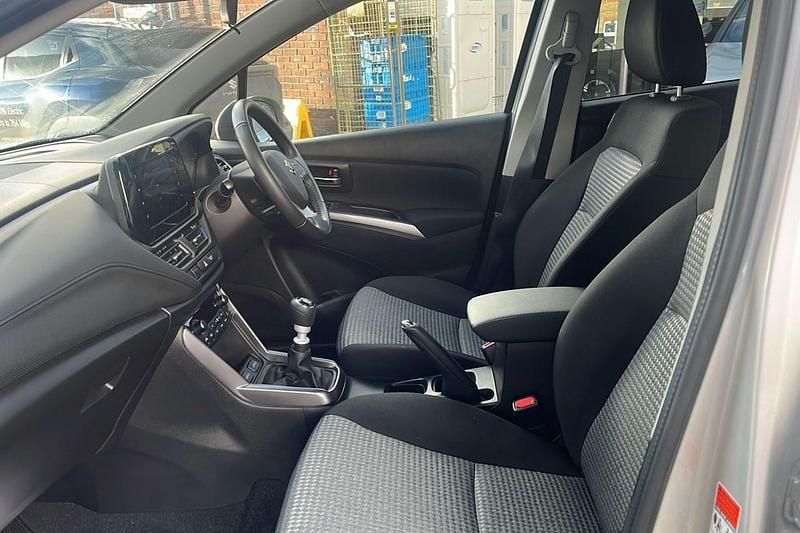 Used Suzuki SX4 129 HP (94 kW) 2024 Silky silver SUV