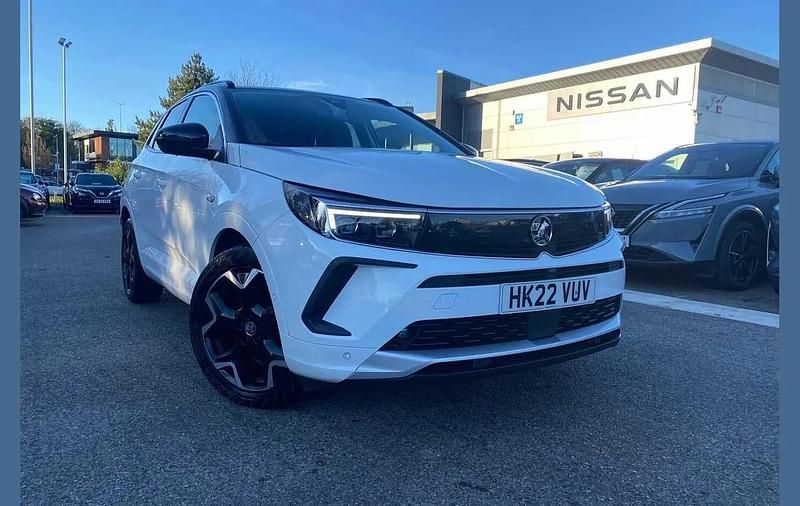 White Used 2022 Vauxhall Grandland X Elite SUV | £14,646 (Good price) - Image 1/4