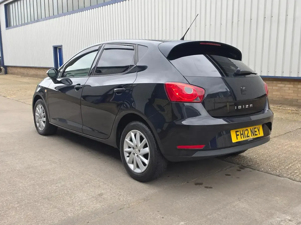 Used Seat Ibiza Ecomotive 75 HP (55 kW) 2012 Black Hatchback