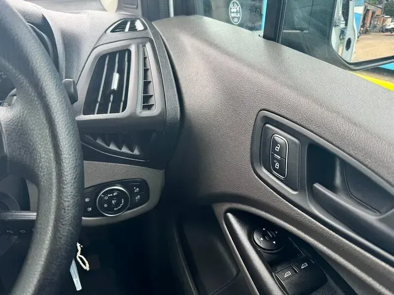 Used Ford Transit Connect 2020 White MPV