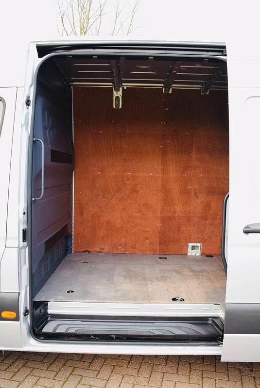 Used Mercedes Sprinter Progressive 148 HP (108 kW) 2021 Silver Van